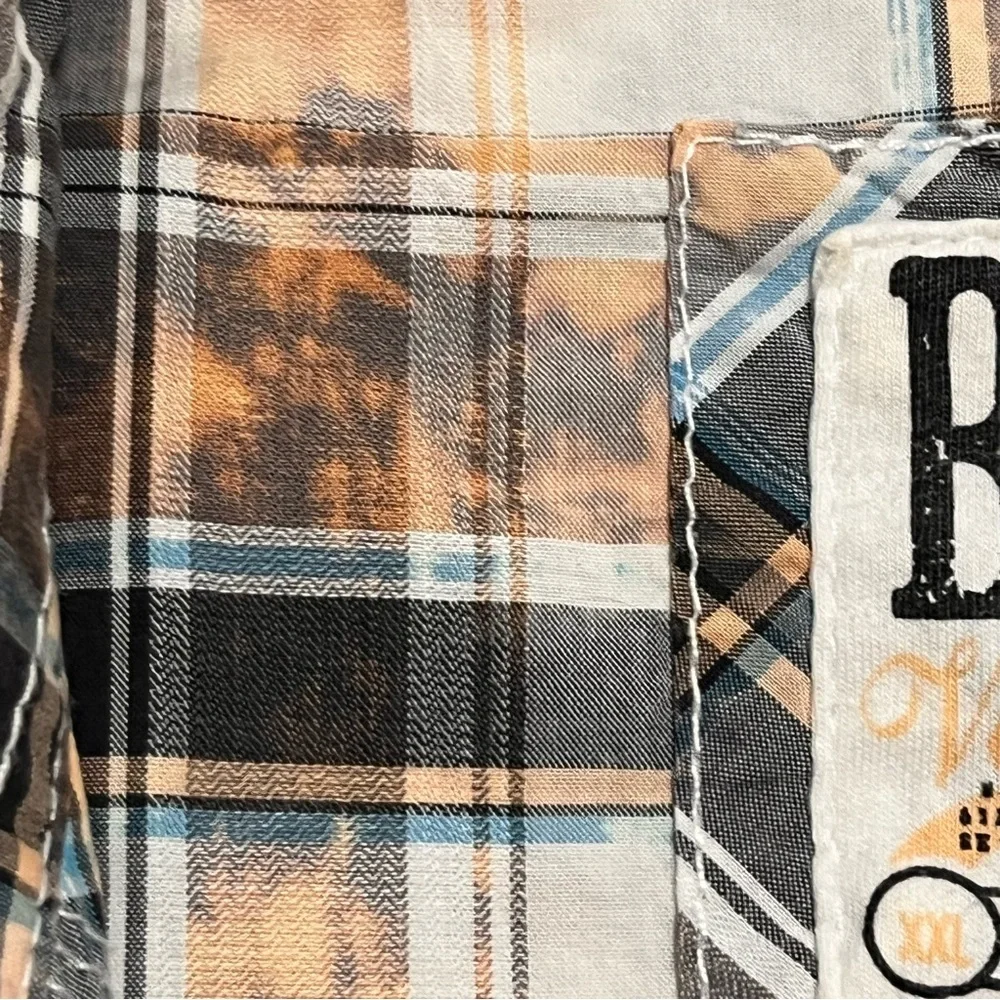 Mens BKE vintage short sleeve pearl snap. Distressed.
